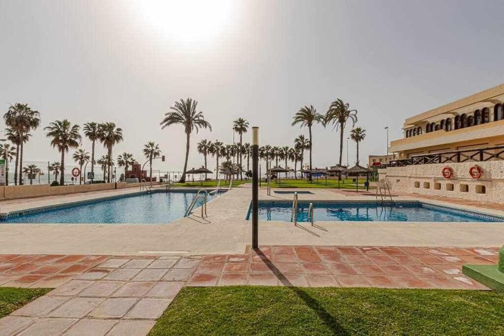 797 Holiday Rentals- Apartamento en Aloha Playa frente al mar Benalmádena Exterior foto